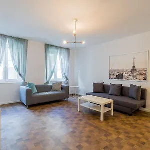 Nena Hermannplatz Lejlighedshotel